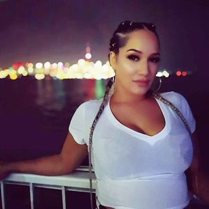 Meet your Posher, Charnell